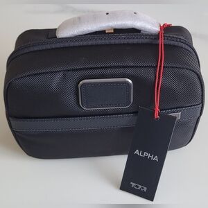 NWT TUMI Alpha Split Travel Kit Black